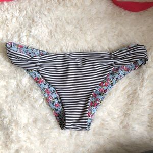 L*space reversible bikini - bottoms M